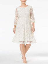 Load image into Gallery viewer, Elegant Black Lace 3/4 Sleeve Plus Size Midi Dress Evening Dress