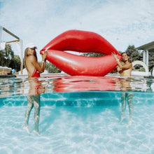 Load image into Gallery viewer, Red Lips INFLATABLE FLOATING ENVIRONMENTAL PROTECTION PVC FLOATING Swimming Toy