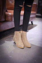 Load image into Gallery viewer, Thick Low Heel Tassel Ankle Short Boots