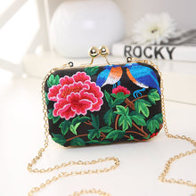 Load image into Gallery viewer, Shoulder Slung Embroidery Chain Female Embroidery Dinner Bag.