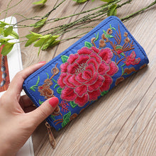 Load image into Gallery viewer, Ethnic Style Purse Single Female Handbag Embroidered Roses Large-capacity Card Bag with Mobile Phone Bag