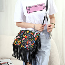 Load image into Gallery viewer, Fashionable and Personalized Printed Tassel Bag, One Shoulder Crossbody Bag, Rose Large Bag, Women&#39;s Bag