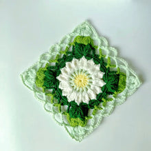Load image into Gallery viewer, Hand-crocheted Small Daisy Coasters, Anti-scalding and Heat-insulating Cushions, Wool Coasters, Gifts for Girlfriends, Flower Slices in Large Quantities