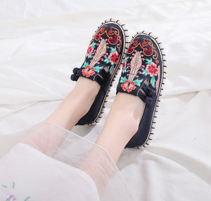 Tibetan Floral Embroidered style Flat Shoes