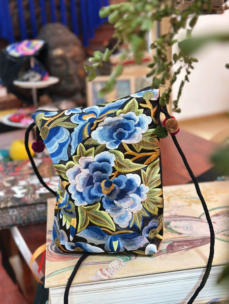 Lotus Embroidery, Embroidery Change Bag, Literary and Artistic Fan Embroidery Gift Bag