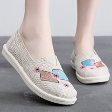 Load image into Gallery viewer, Women&#39;s Canvas Shoes Breathable and Lightweight New Old Cloth Shoes