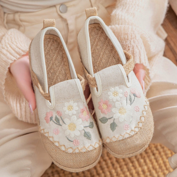 Elegant Embroidered Linen Shoes 2026 Spring New Cotton and Linen Shoes, Breathable and Comfortable Ethnic Style Women's Shoes