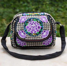 Load image into Gallery viewer, Ethnic Style Single Shoulder Crossbody Embroidery Bag Women&#39;s Bag