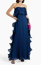 Load image into Gallery viewer, 2025 Summer New Pleated Chest-wrapped Big Pendulum Dress