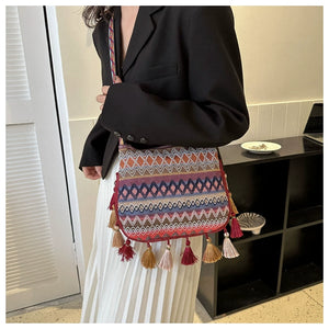 Small Fresh Ethnic Style Crossbody Bag for Women's New Fashion Versatile Wide Shoulder Strap Single Shoulder Bag Tassel Bucket Bag