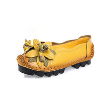 Load image into Gallery viewer, Genuine Leather Summer Flats Women Soft Slip-On Flat Shoes Black Red Floral Mom Loafers Moccasin Lady Designer Shoes 2024