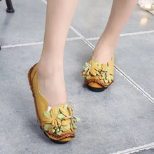 Load image into Gallery viewer, Genuine Leather Summer Flats Women Soft Slip-On Flat Shoes Black Red Floral Mom Loafers Moccasin Lady Designer Shoes 2024