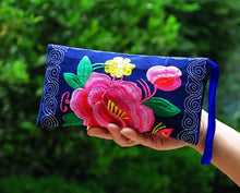 Load image into Gallery viewer, Long Double sided Embroidered Wallet, Wrist Bag, Handheld Bag, Women&#39;s Bag, Ethnic Style Cotton and Hemp Fabric Art Bag