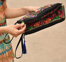 Load image into Gallery viewer, Ethnic Style Retro Embroidered Bag