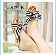 Load image into Gallery viewer, Bohemian Flat Heel Non-Slip Bow Versatile Beach Shoes Slippers