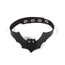Load image into Gallery viewer, Exaggerated Retro Halloween Ornaments Female Personality Bat Skull Mix Punk Collar Halloween Necklace