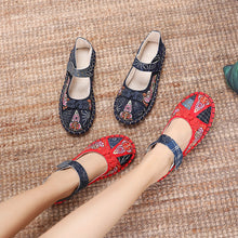 Load image into Gallery viewer, Women&#39;s Spring and Autumn Middle-aged and Elderly Thousand-layer Embroidered Shoes Ethnic Embroidery Flat Shoes