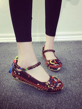 Load image into Gallery viewer, Beaded Ethnic Style Retro Bandage Embroidered Cloth Shoes