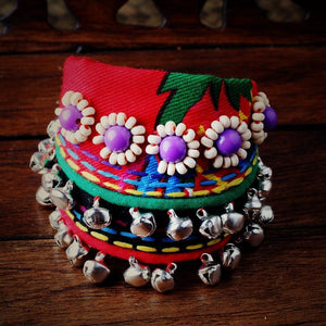 Yunnan ethnic wind bracelet Lijiang specialty cloth hand jewelry small bell dance accessories female bracelet