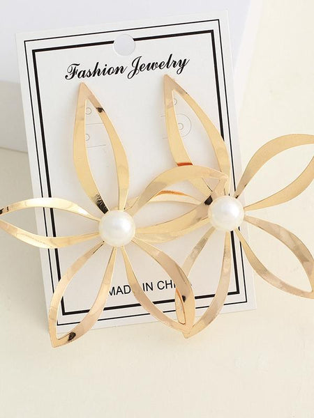 Fashion Alloy Large Flower Inlaid Pearl Earrings