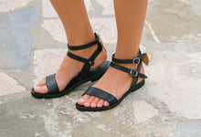 Load image into Gallery viewer, Summer Comfort Flat Bottom Button with Bow Sandals
