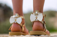Load image into Gallery viewer, Summer Comfort Flat Bottom Button with Bow Sandals