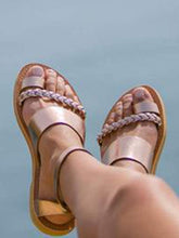 Load image into Gallery viewer, Flat bottom toe buckle with casual sandals
