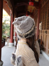 Load image into Gallery viewer, Women Winter Fur Collar Knit Hat Bib