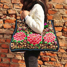 Load image into Gallery viewer, Yunnan ethnic style embroidered Pompom fashion lady shoulder bag big handbag