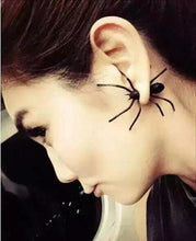 Load image into Gallery viewer, Halloween Decoration 3D Creepy Black Spider Earrings