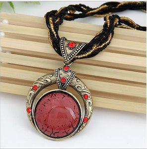 Hand-woven Bohemian Round Gem Necklace