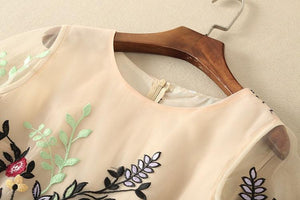 Elegant Embroidered Round Neck Short Sleeve Maxi Dress