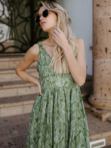 Floral Green Spaghetti-Strap V-Neck Leaves Maxi Dress
