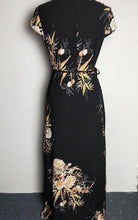 Load image into Gallery viewer, Print V Neck Short Sleeve Split Maxi Dress