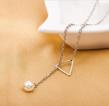 Load image into Gallery viewer, Simple Openwork Triangle Adjustable Pearl Pendant Women&#39;s Necklace Bone Chain