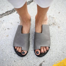 Load image into Gallery viewer, Retro Fashion Clip Toe Open Toe Flat Sandals Shoes