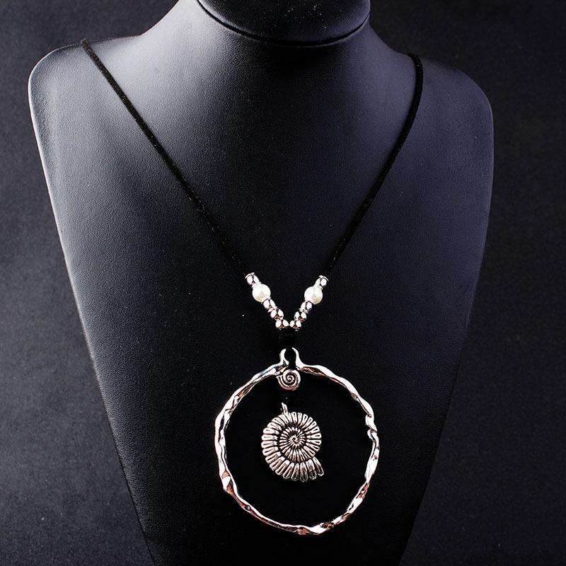Bohemian Wind Velvet Rope Infinite Ring Large Conch Sweater Chain Shell Leather Ring Necklace