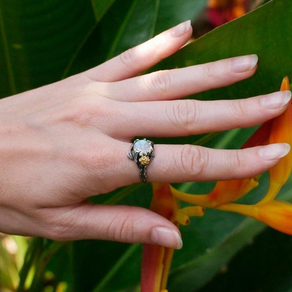 Vintage Moonstone Ring For Women Black Jewelry Gold Flower Finger Ring Female Charming Jewelry