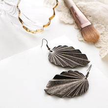 Load image into Gallery viewer, Leaf pattern Pendant Earrings for women exaggerated style simple alloy earrings for Xmas party