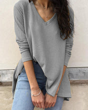 Load image into Gallery viewer, Women&#39;s casual loose V-neck bottoming shirt long-sleeved T-shirt