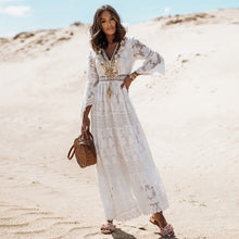 Load image into Gallery viewer, Lace-paneled lace, fringed flared sleeves, maxi dress