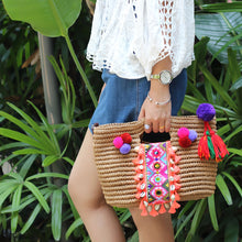 Load image into Gallery viewer, Summer straw bag woven tassel fresh travel beach holiday portable shoulder messenger bag