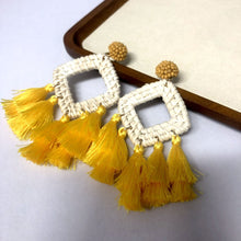 Load image into Gallery viewer, New vintage rattan tassel earrings earrings Bohemian handmade raffia earrings