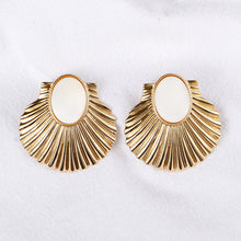 Load image into Gallery viewer, Exaggerated Fan-shaped Alloy Earrings with White Shells