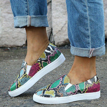 Load image into Gallery viewer, Women Casual  Snake Printing Women Vulcanized Flats Sneakers Shoes