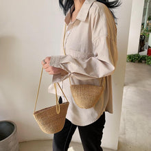 Load image into Gallery viewer, Simple Round Straw Women Summer Rattan Handmade Woven Beach Cross Body Bag