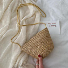Load image into Gallery viewer, Simple Round Straw Women Summer Rattan Handmade Woven Beach Cross Body Bag