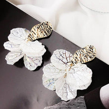 Load image into Gallery viewer, White Shell Flower Petal Drop Earrings For Women