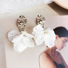 Load image into Gallery viewer, White Shell Flower Petal Drop Earrings For Women