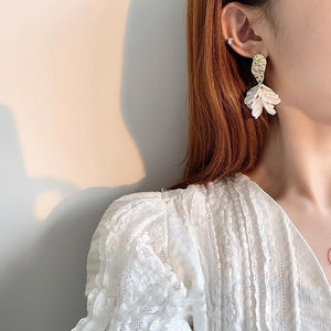 White Shell Flower Petal Drop Earrings For Women